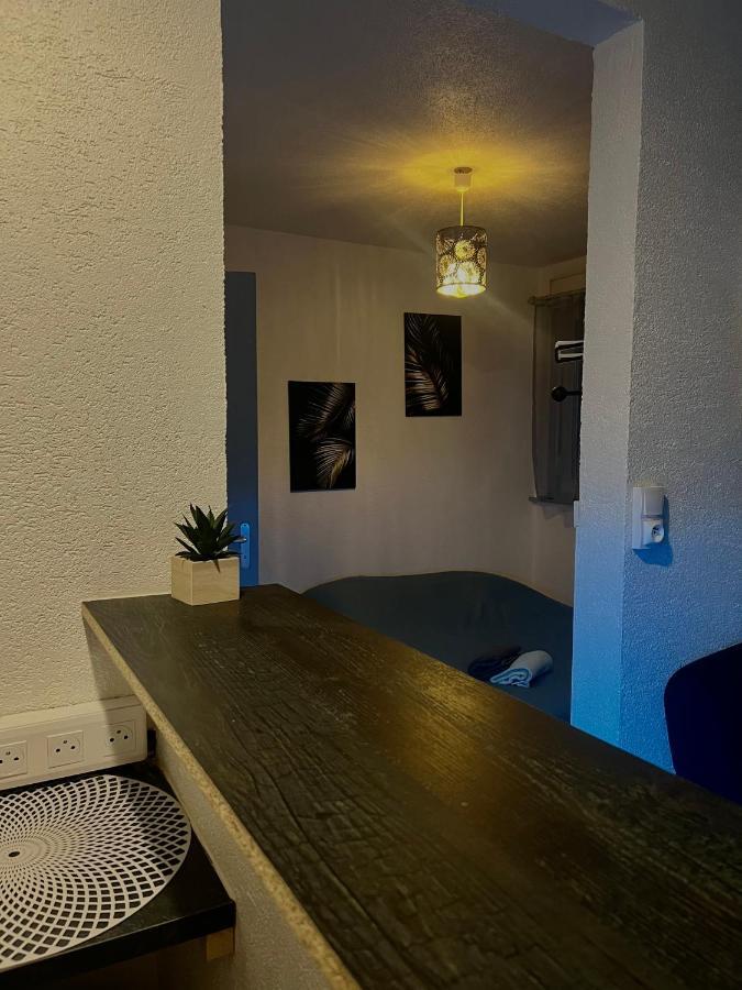 Cocon Wifi Netflix Parking Gratuit Apartment แบลฟอร์ ภายนอก รูปภาพ